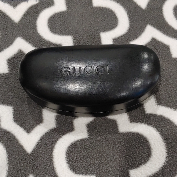Gucci Black Sunglasses Case - Picture 1 of 3